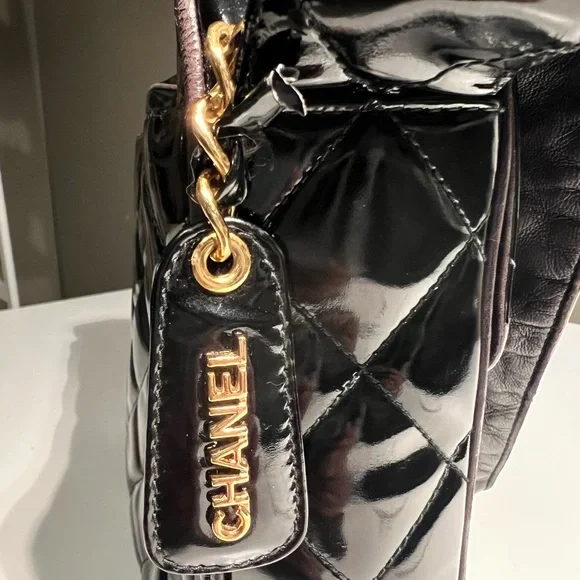 Chanel Patent Leather Crossbody messenger camera bag second hand - Picture 14 of 17